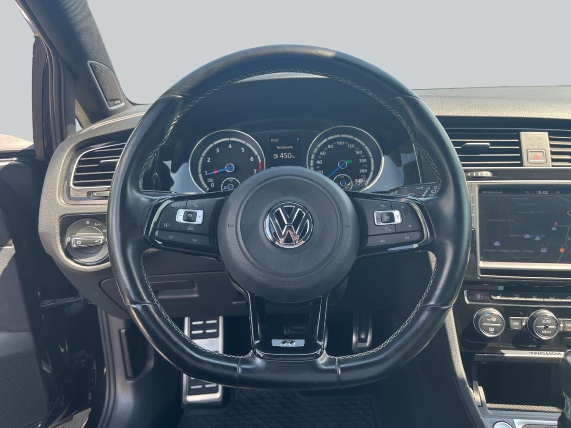 Volkswagen Golf Variant R