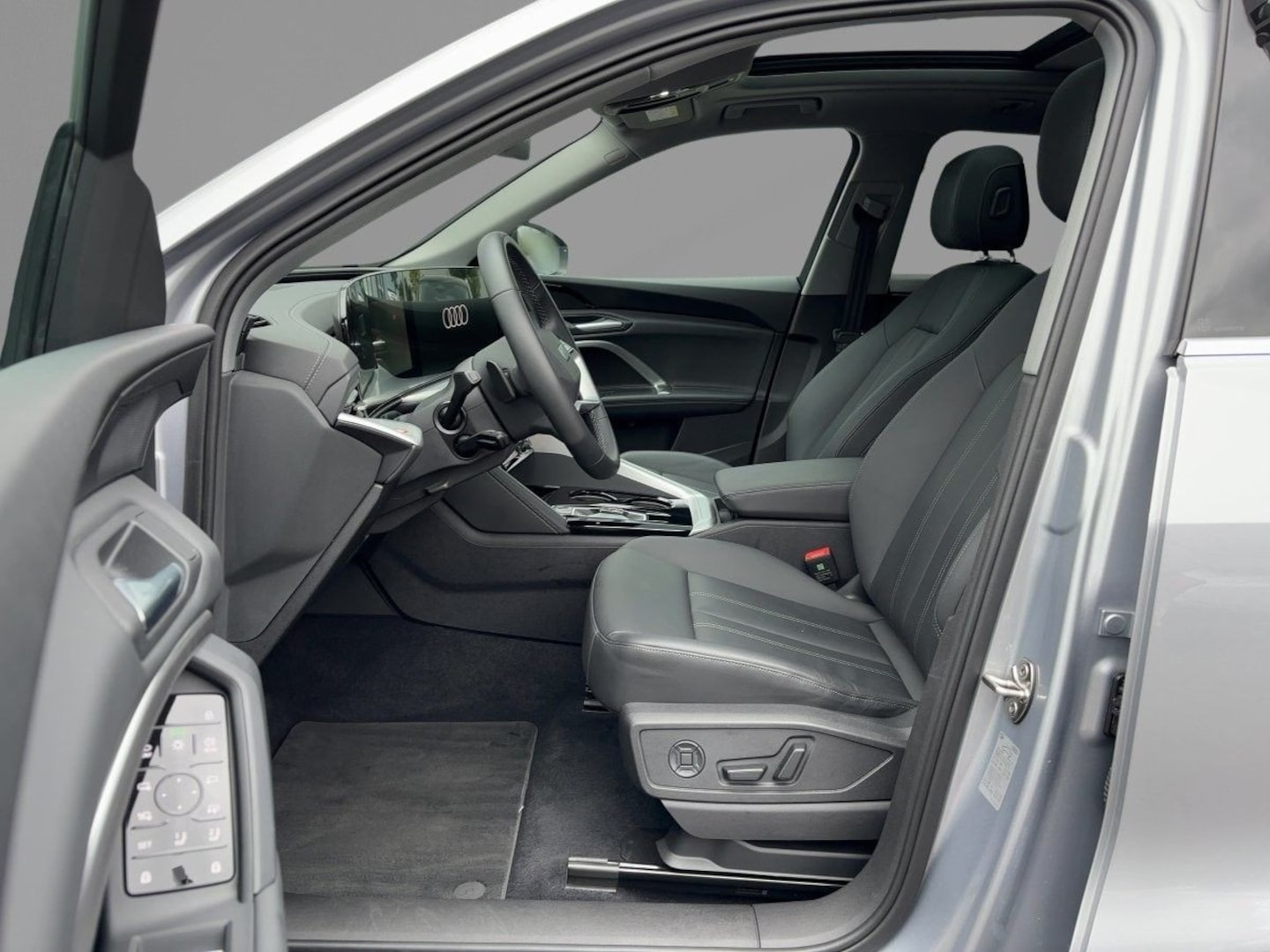 Bild über Audi Q5 SUV TDI quattro 150 kW S tronic - für weitere Informationen kontaktieren Sie den Audi Partner