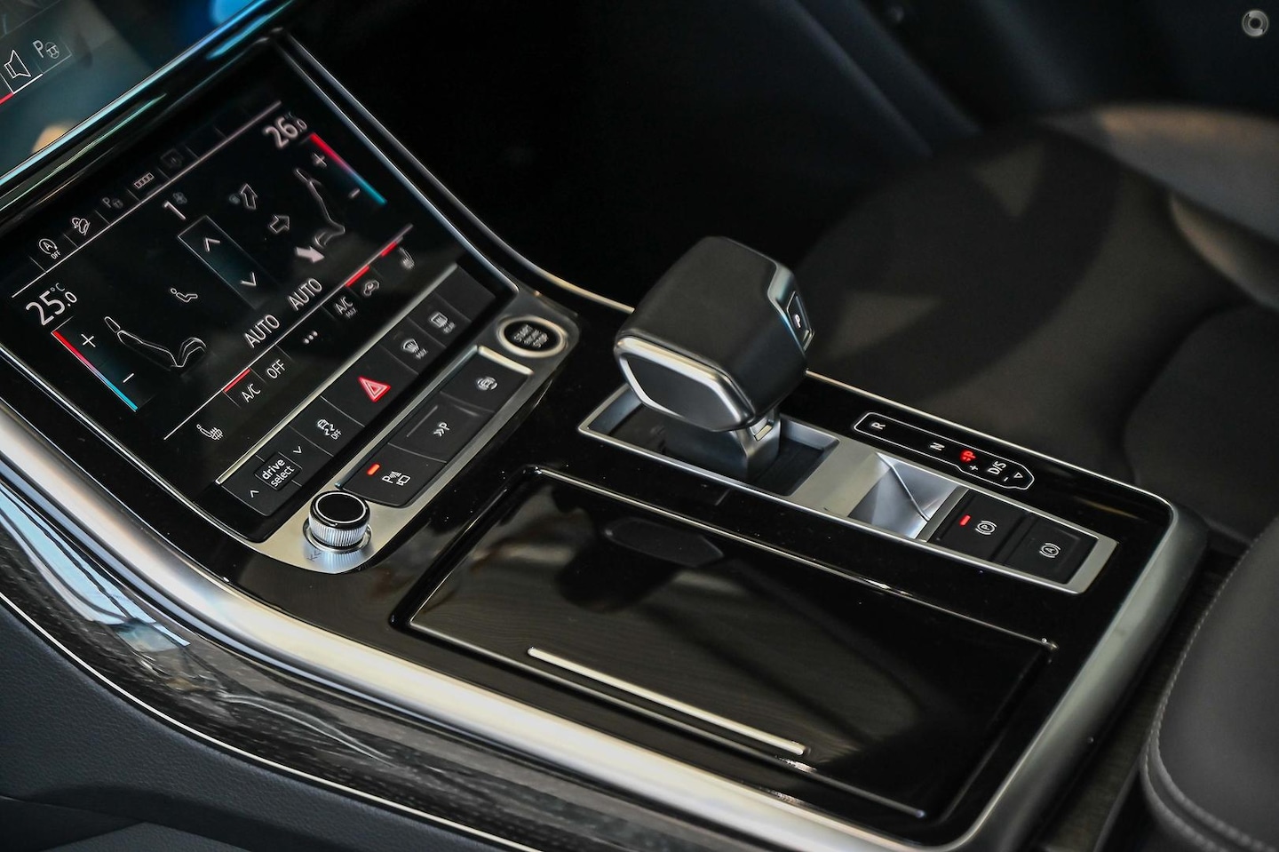 Image about Audi Q7 45 TDI quattro tiptronic