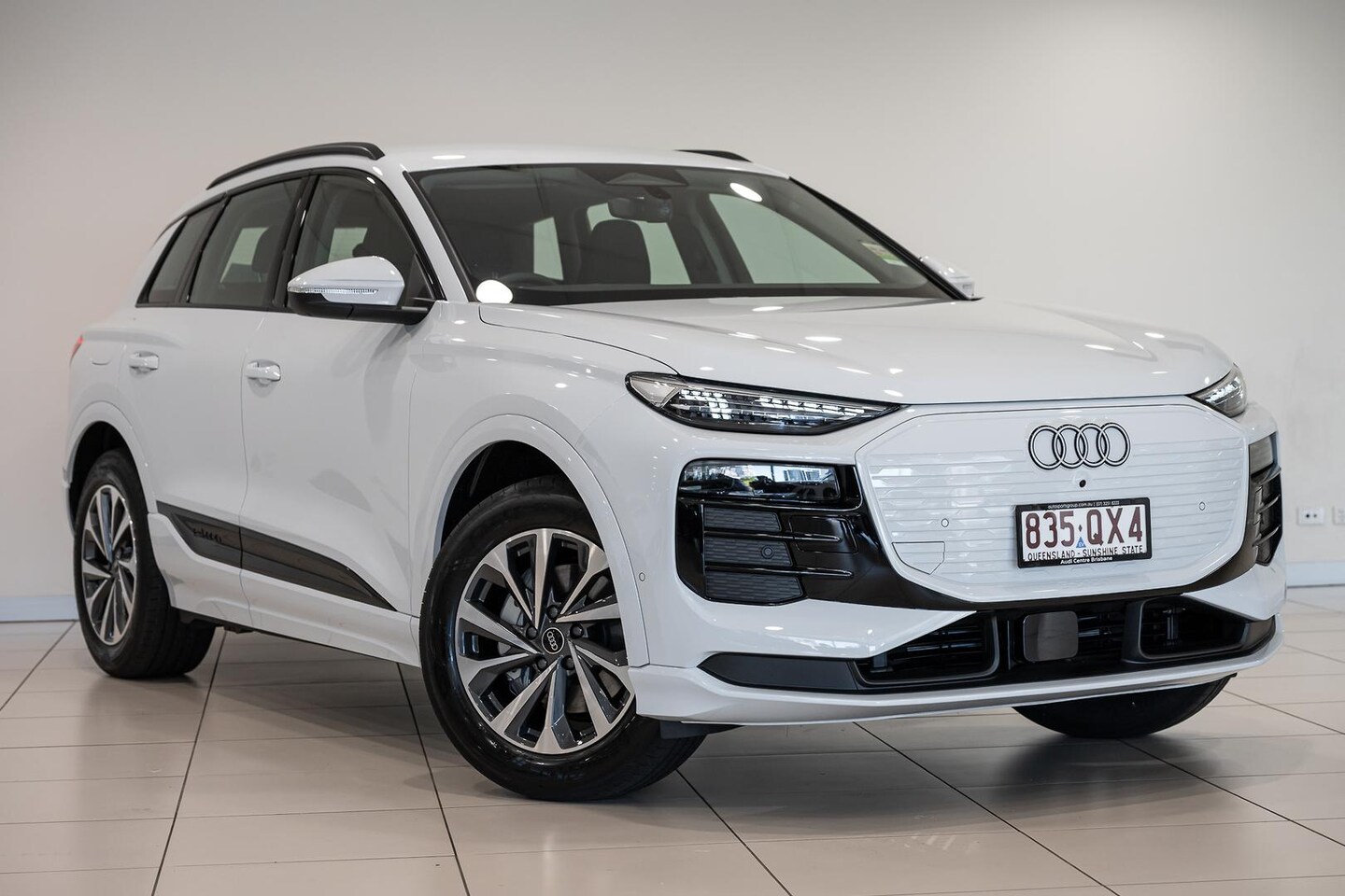 Image about Audi Q6 SUV e-tron e-tron