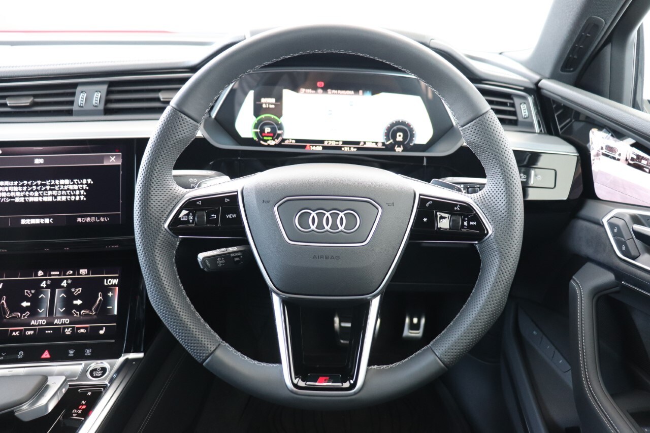 Image about Audi Q8 e-tron 55 e-tron S line