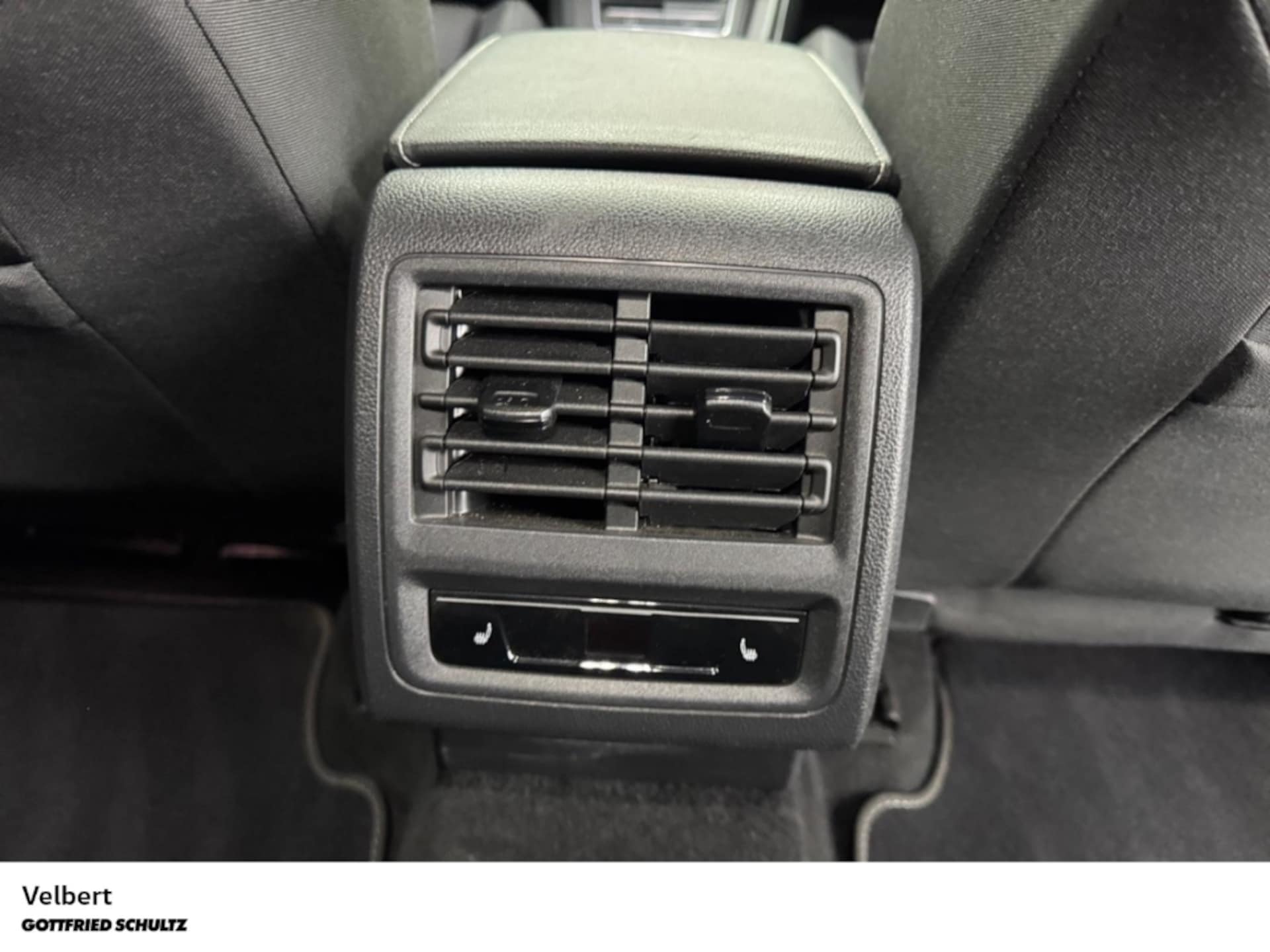 Volkswagen Golf Active