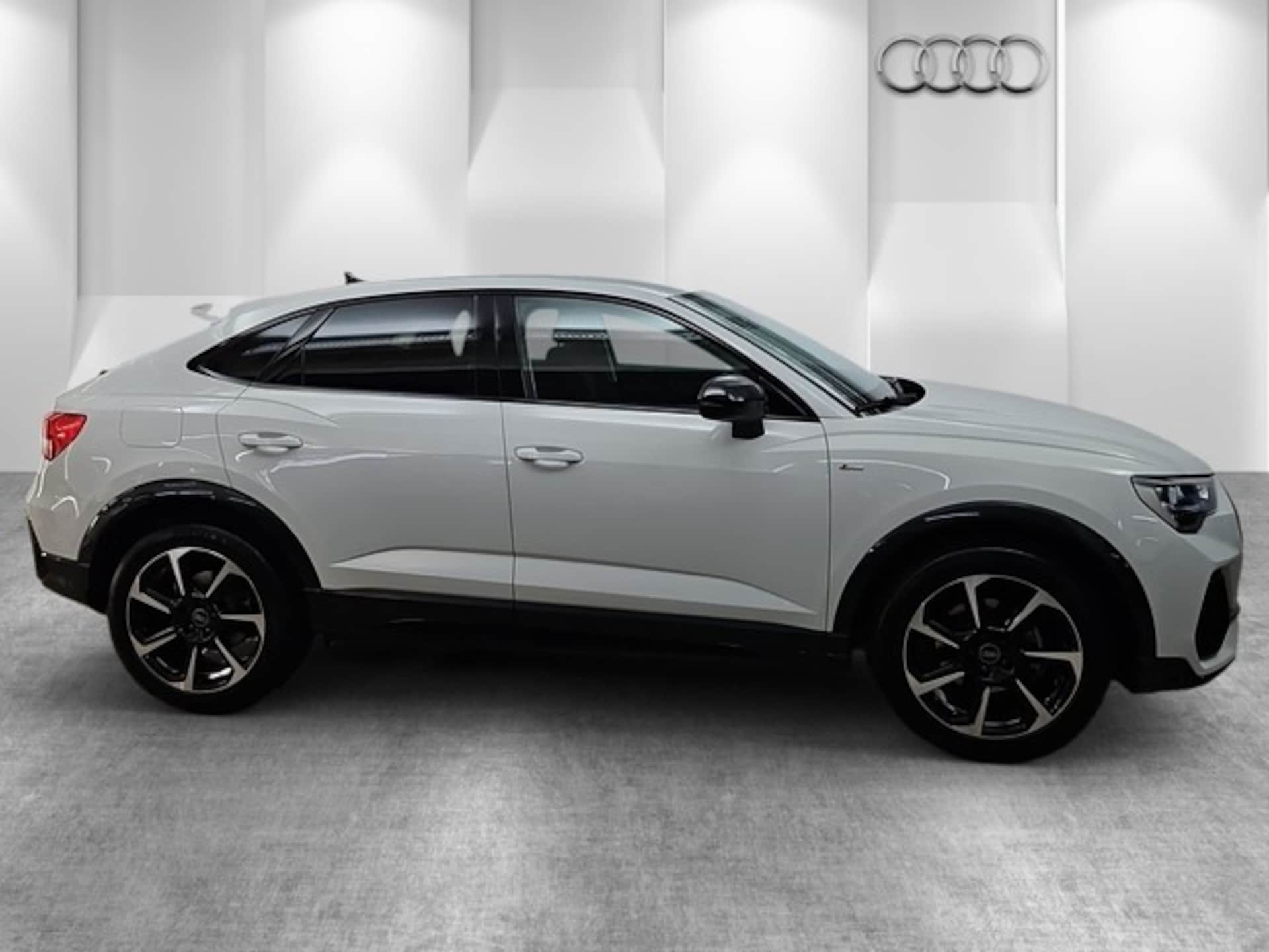 Audi Q3 Sportback S line