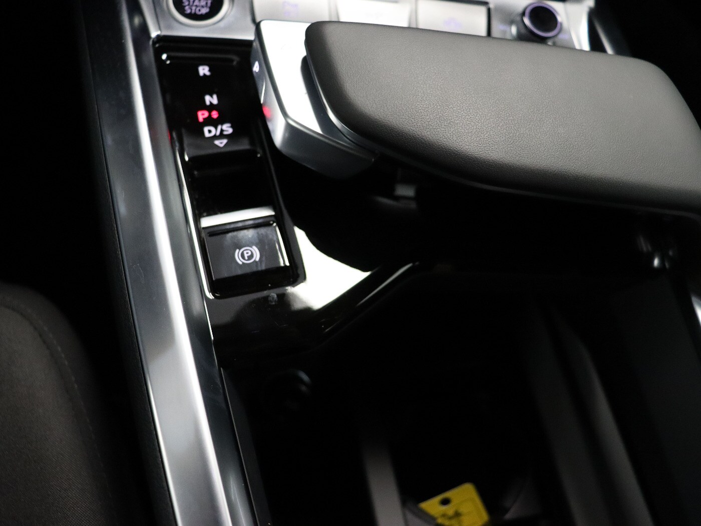 Image about Audi Q8 e-tron advanced 55 e-tron quattro