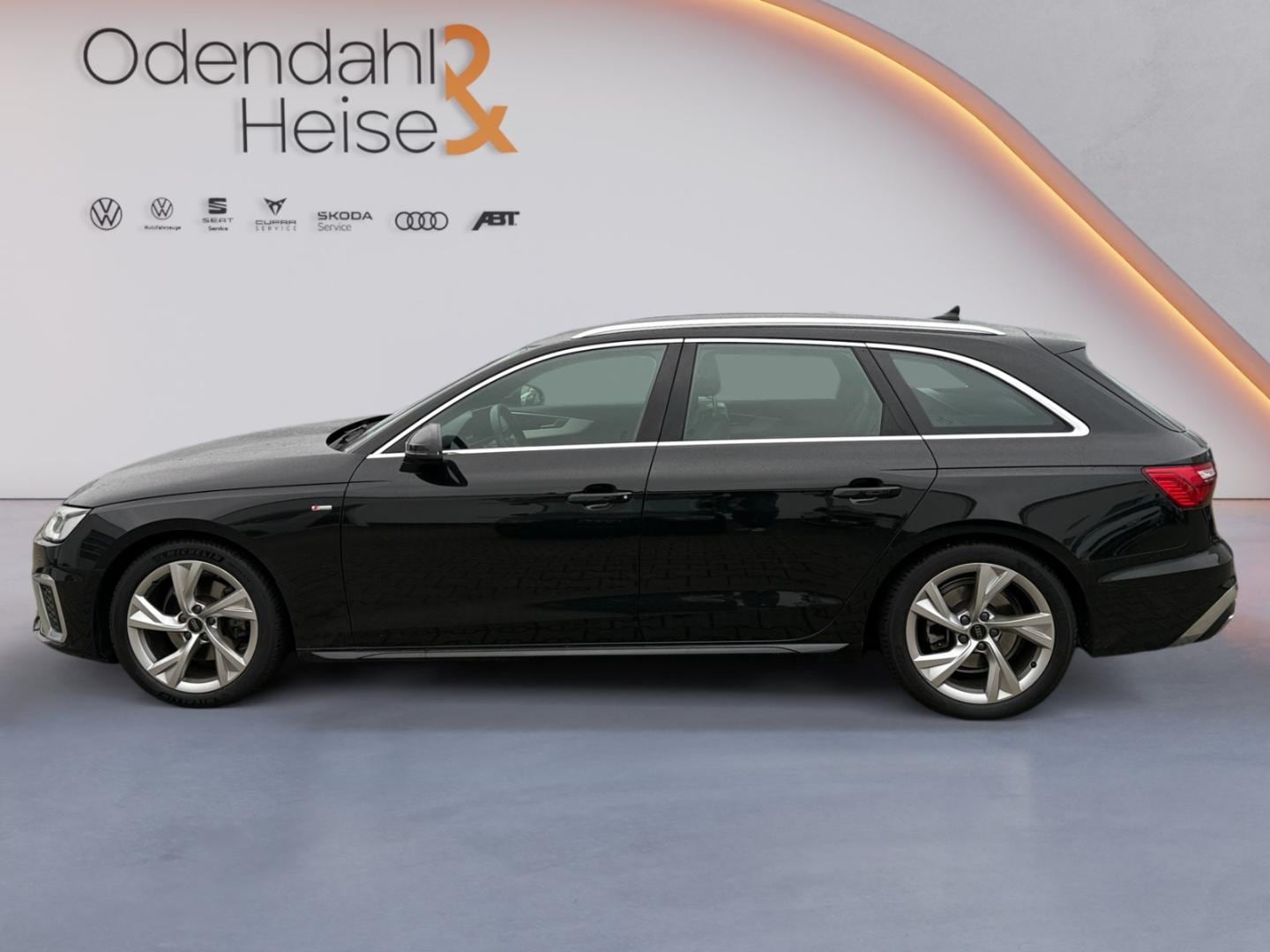 Bild über Audi A4 Avant S line 35 TDI S tronic - für weitere Informationen kontaktieren Sie den Audi Partner
