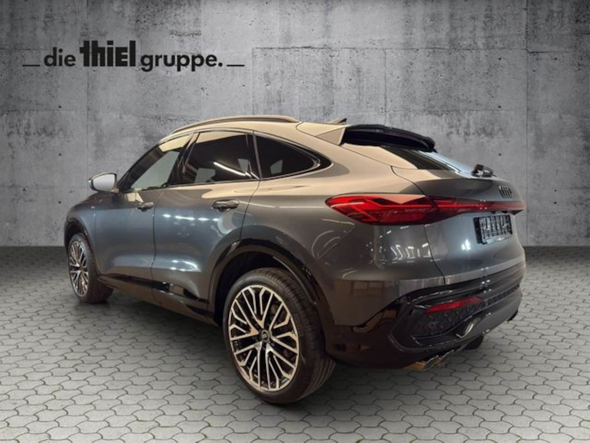 Audi Q5 Sportback edition one