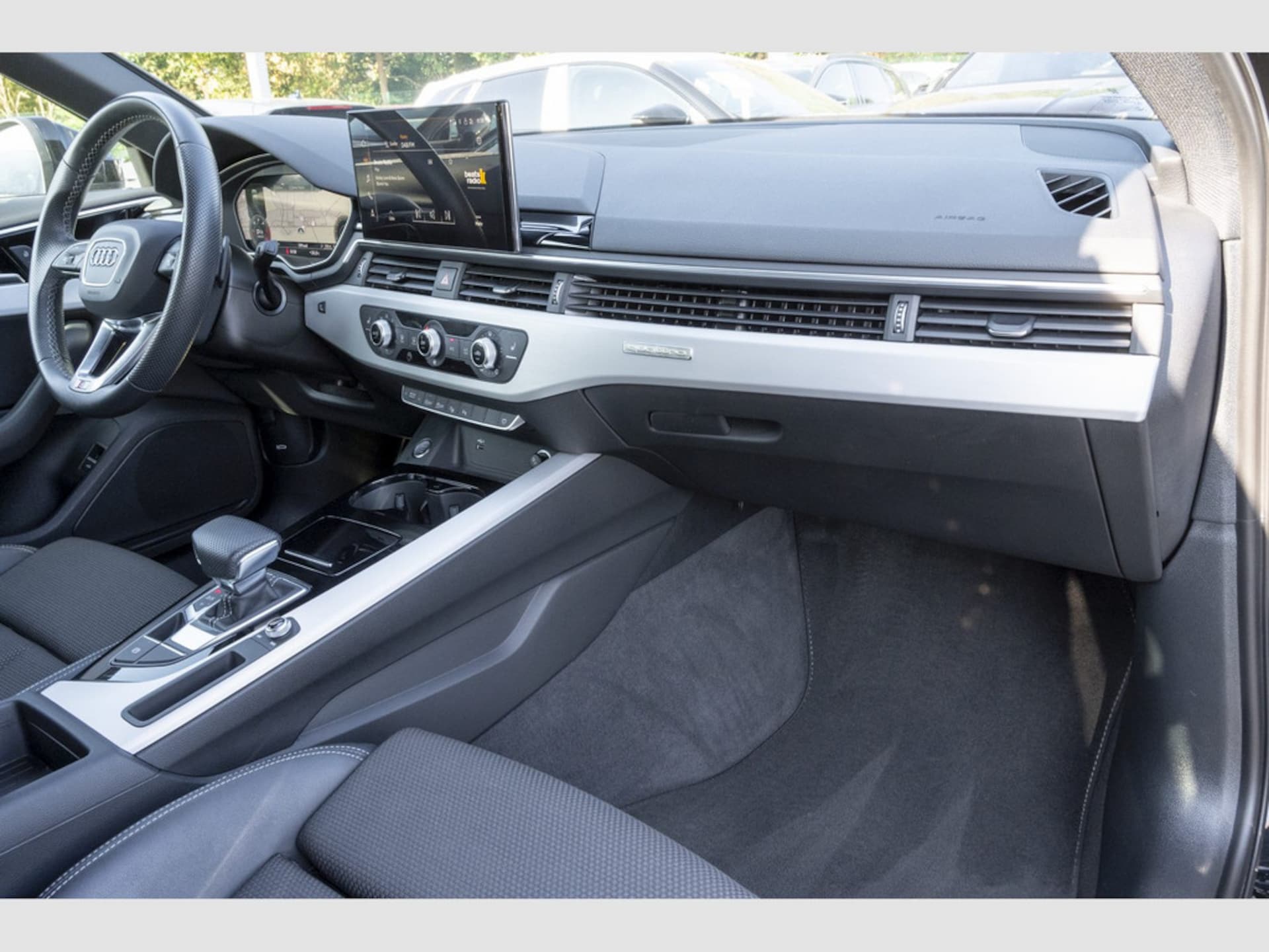 Audi A4 Avant S line
