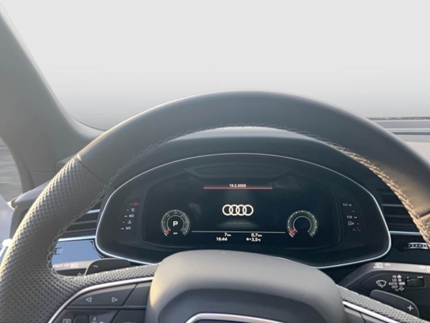 Bild über Audi Q8 SUV S line business TDI quattro 210 kW tiptronic - für weitere Informationen kontaktieren Sie den Audi Partner