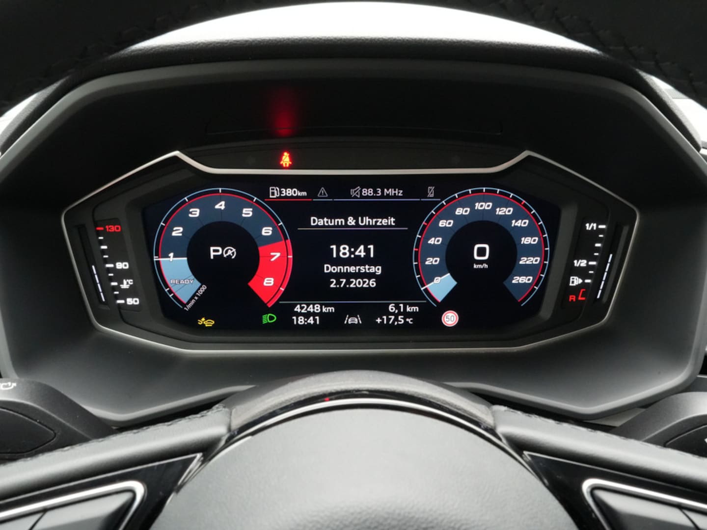 Bild über Audi A1 Sportback S line 35 TFSI S tronic - für weitere Informationen kontaktieren Sie den Audi Partner