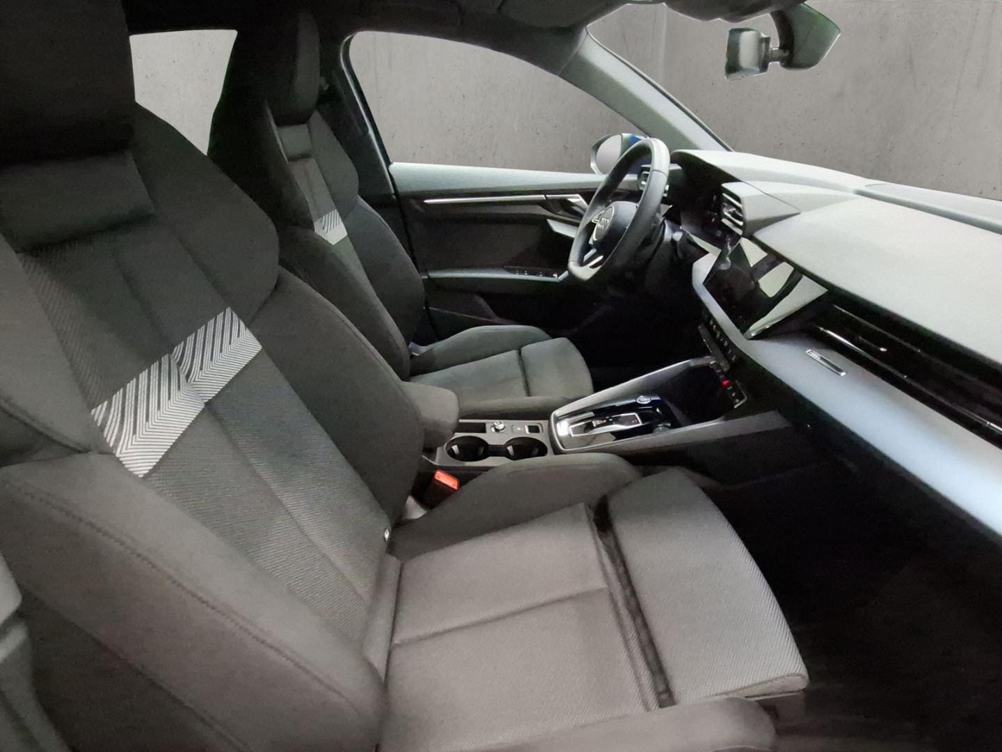 Bild über Audi A3 Limousine TDI S tronic - für weitere Informationen kontaktieren Sie den Audi Partner