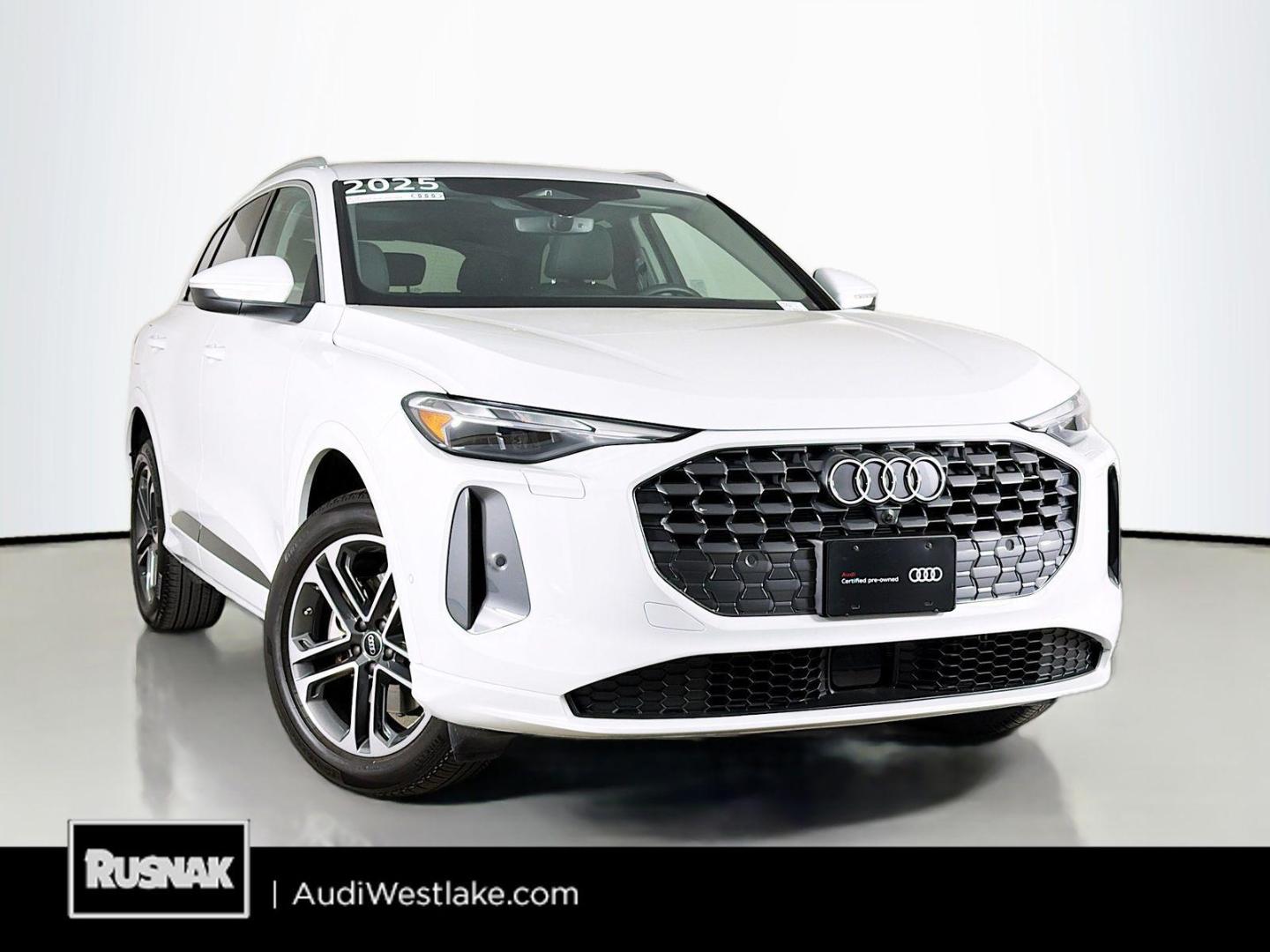 2025 Audi Q5 40 Premium's photo