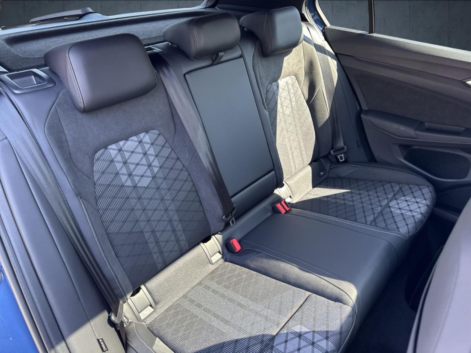 Volkswagen Golf R-Line