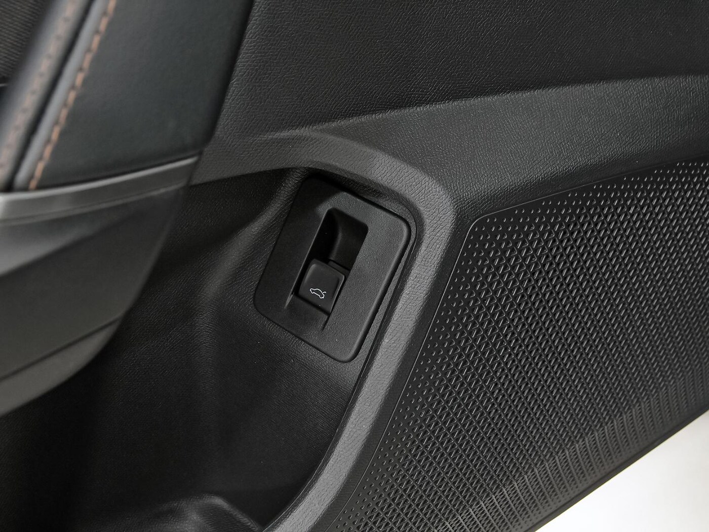 CUPRA Formentor 1.5 eTSI DSG 110 kW (150 CV) — photo 11