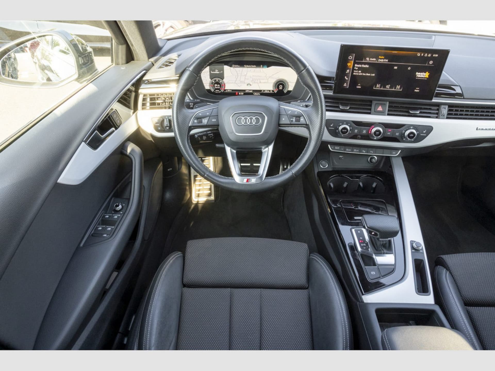 Audi A4 Avant S line