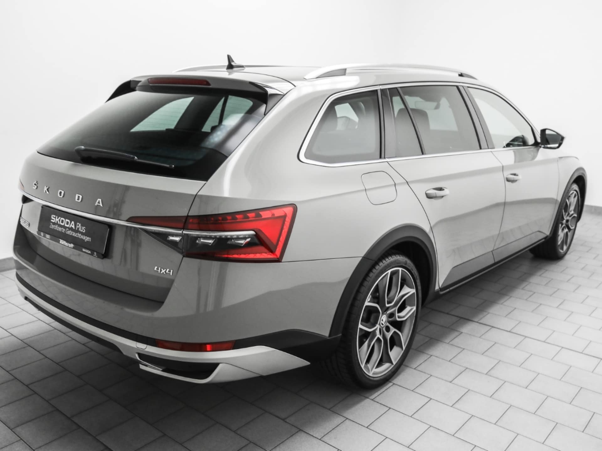 Skoda Superb Combi Scout