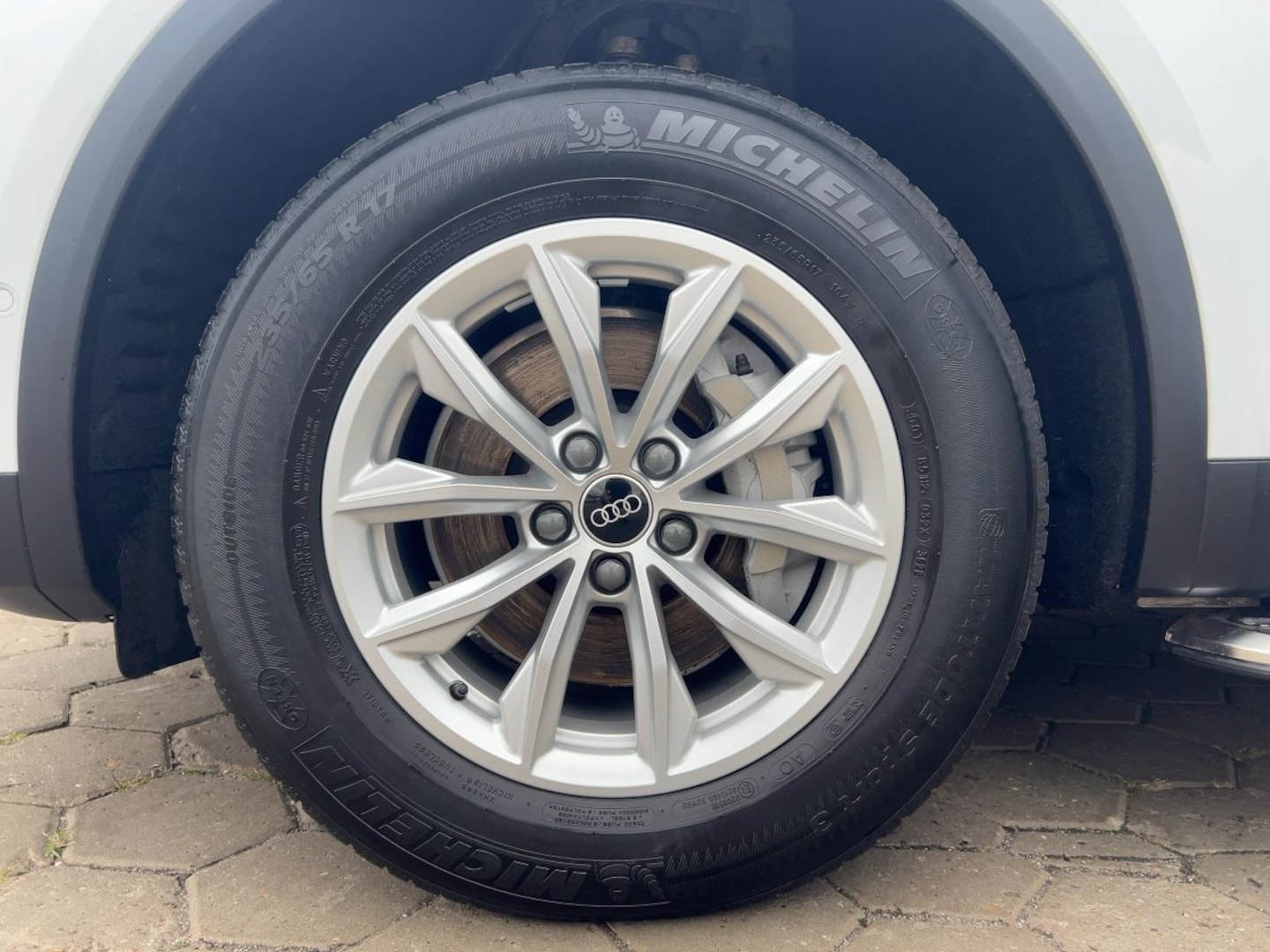 Bild über Audi Q5 40 TDI quattro S tronic - für weitere Informationen kontaktieren Sie den Audi Partner