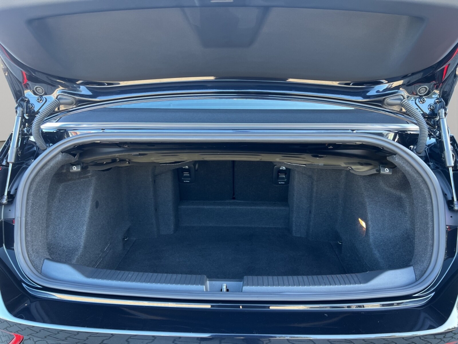 Volkswagen T-Roc Cabriolet – Bild 13