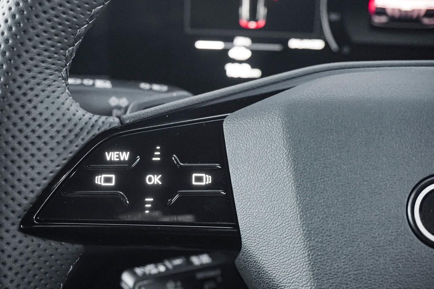 Image about Audi Q6 SUV e-tron e-tron quattro