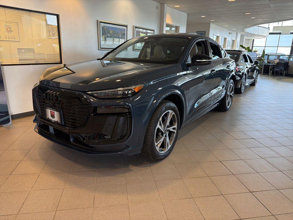 2027 Audi Q6 Sportback e-tron Premium Plus quattro's photo