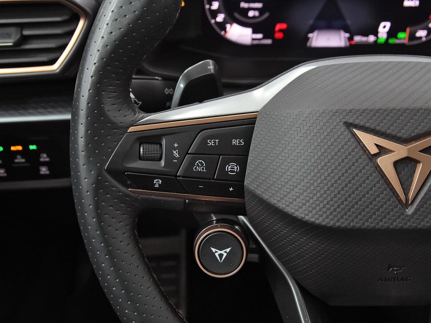 CUPRA Formentor 1.5 eTSI DSG 110 kW (150 CV) — photo 16