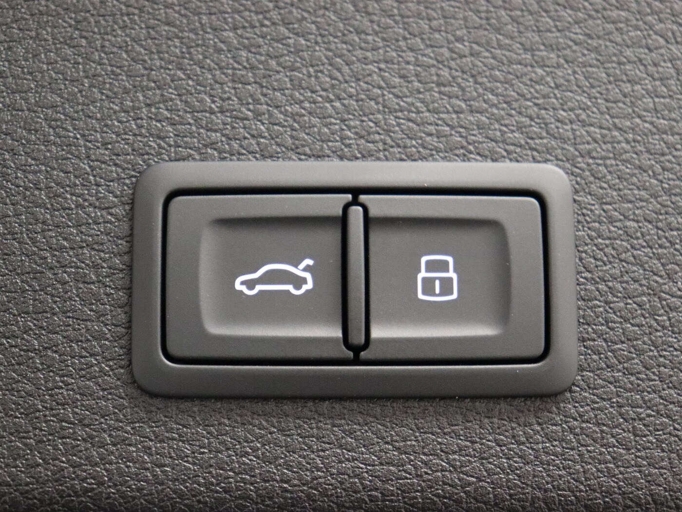Image about Audi Q8 e-tron advanced 55 e-tron quattro