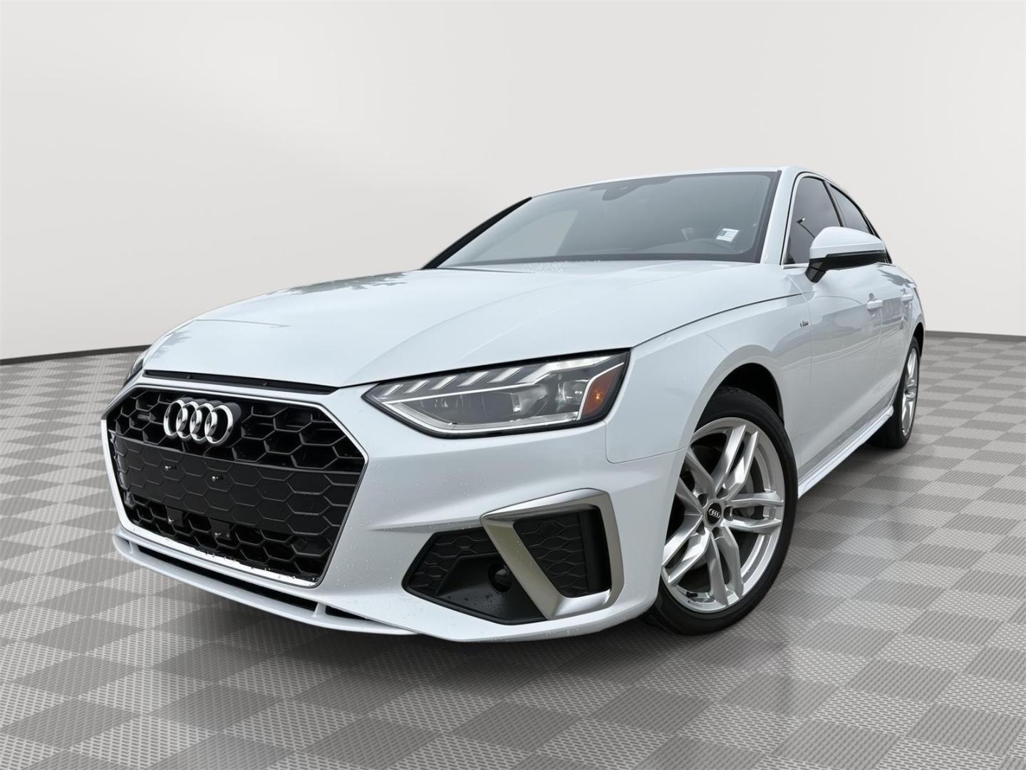 2020 Audi A4 45 quattro S tronic Premium Plus's photo