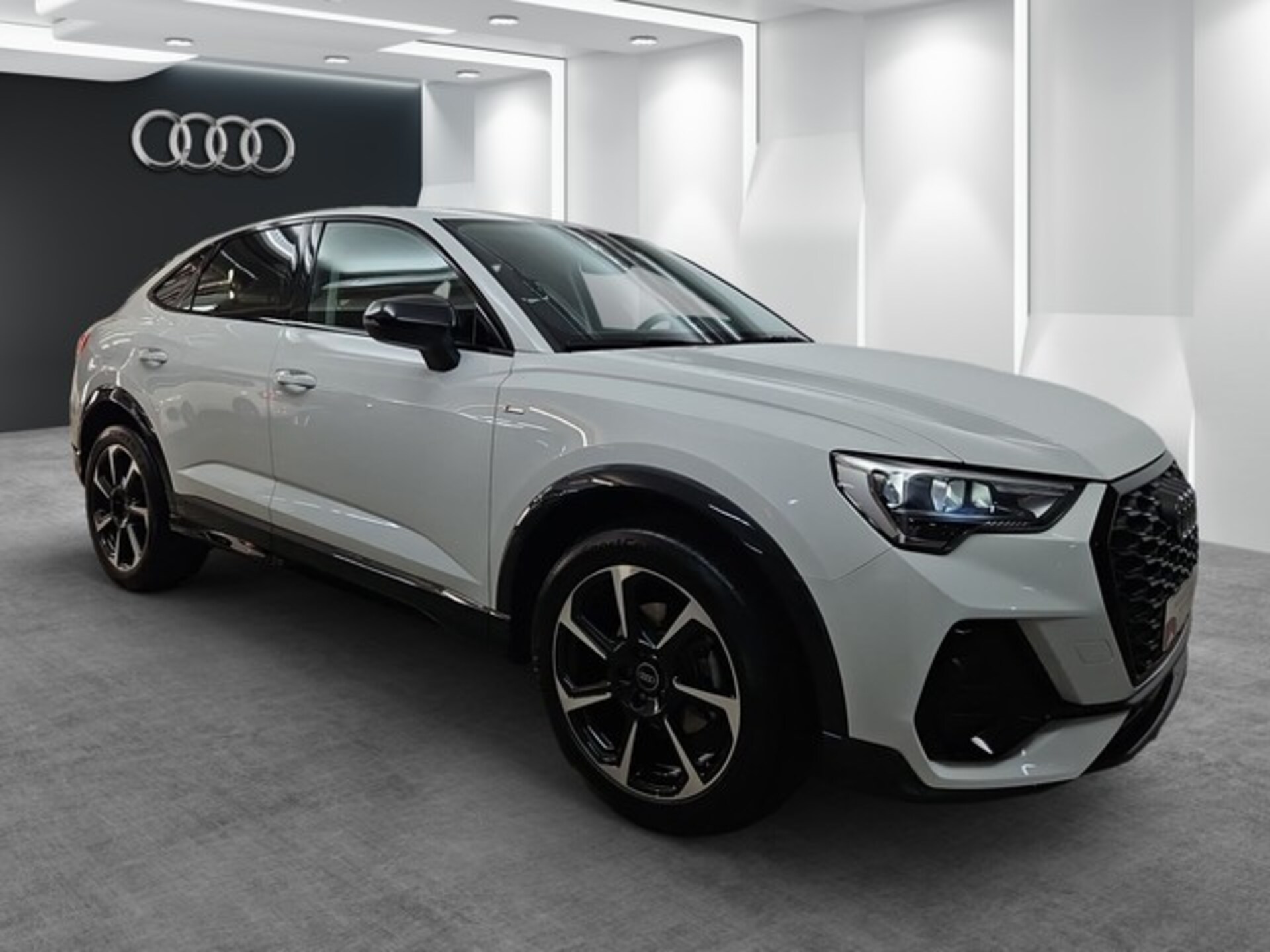 Audi Q3 Sportback S line