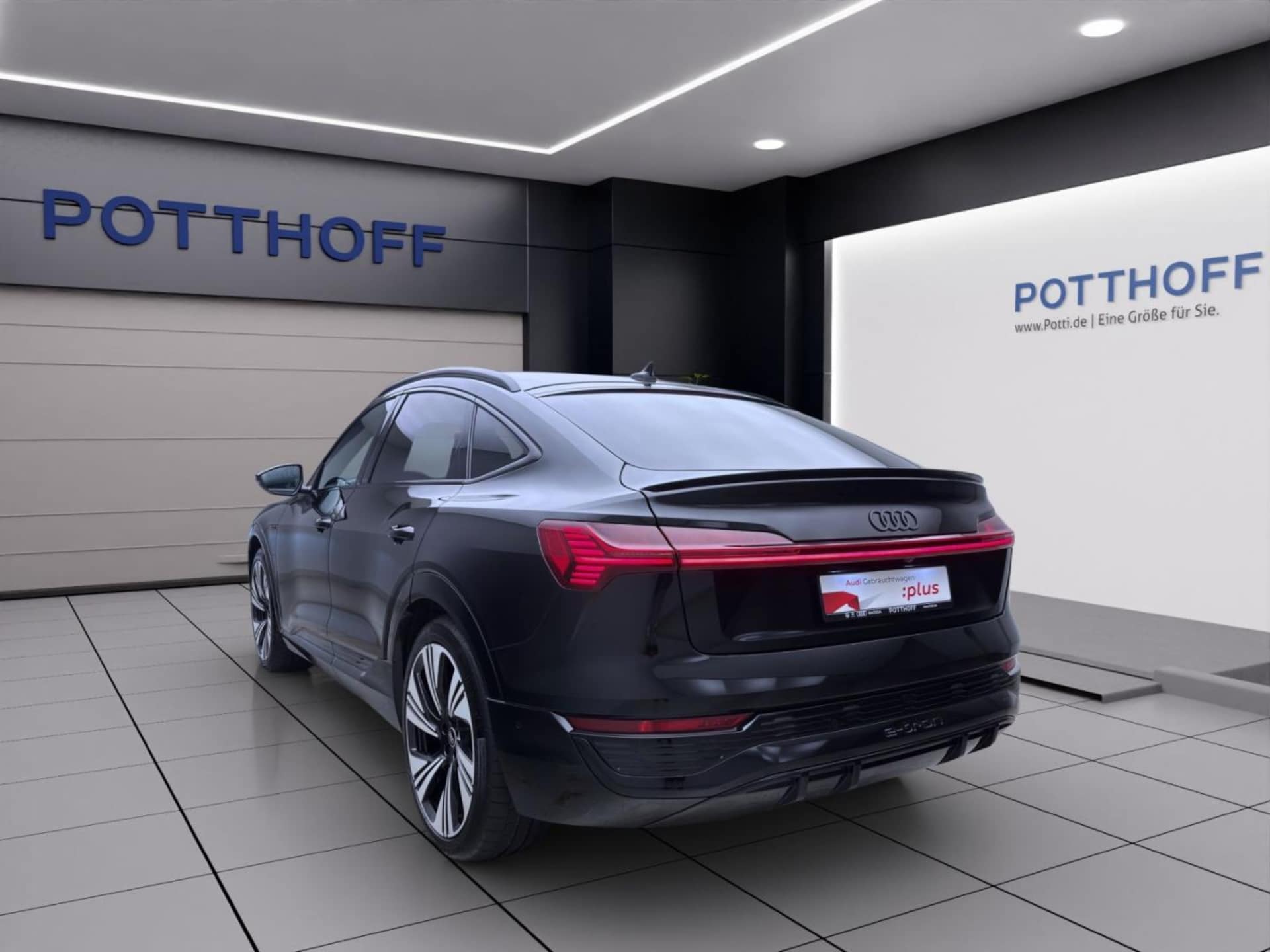 Audi Q8 Sportback e-tron S line