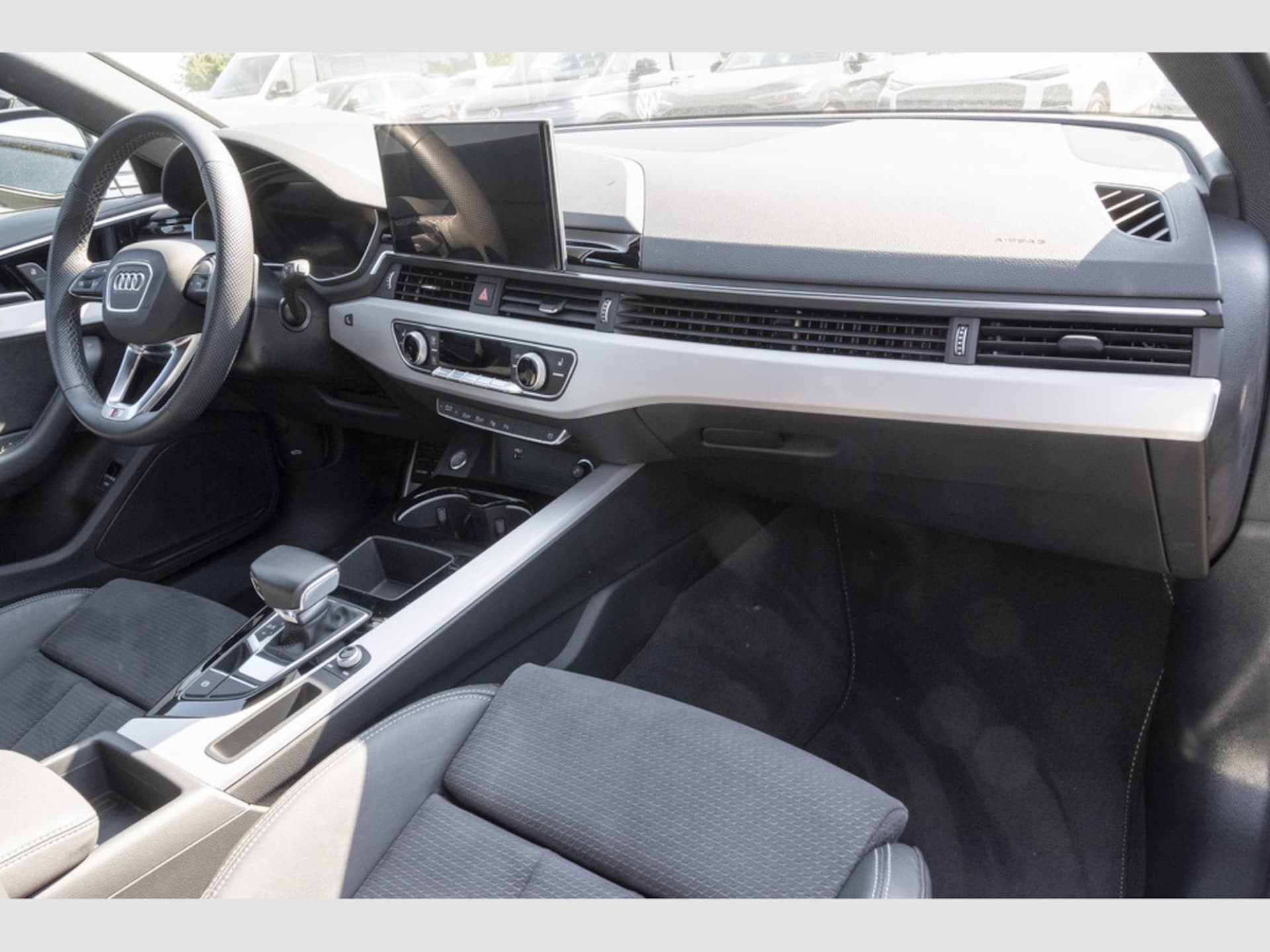 Audi A4 Avant S line
