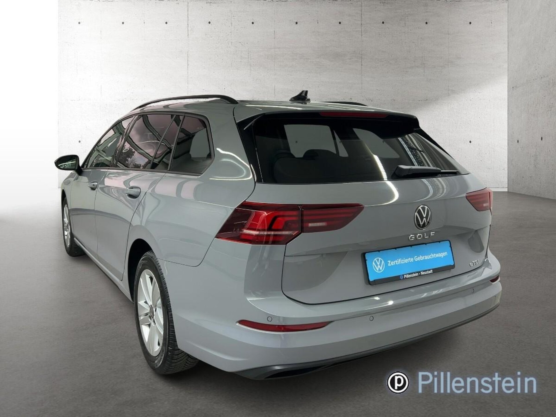 Volkswagen Golf Variant Life