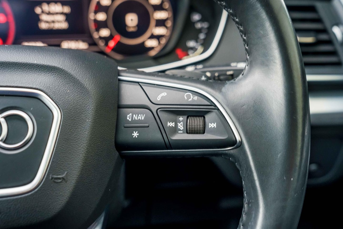 Image about Audi Q5 sport 40 TDI quattro S tronic
