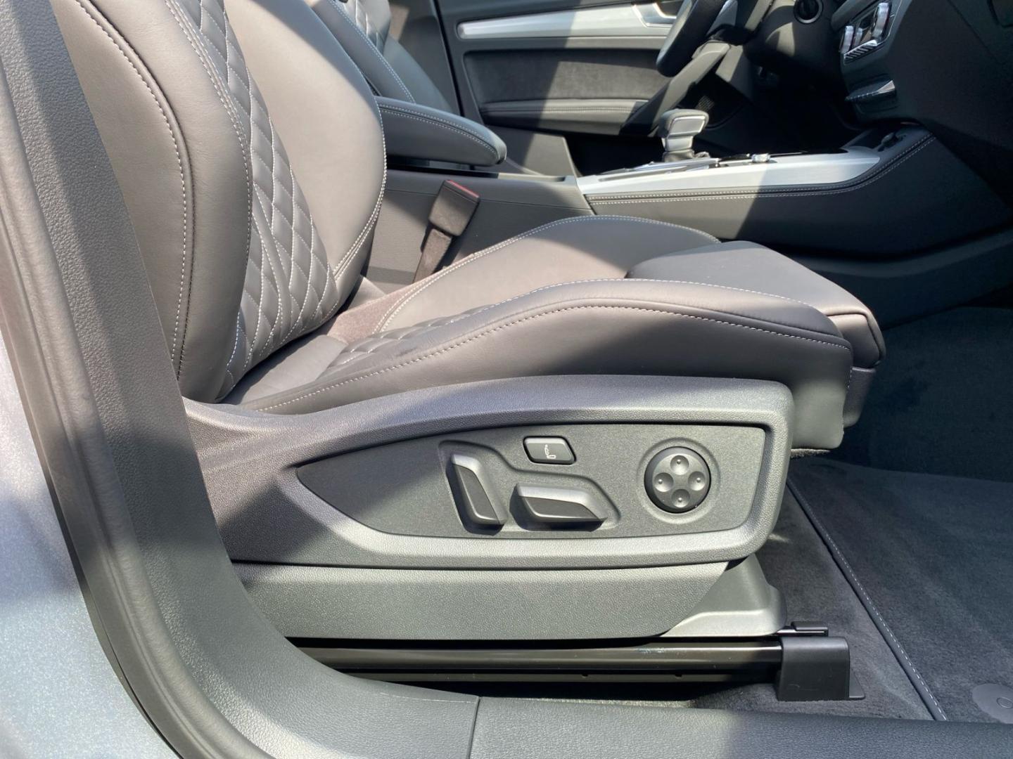 Image about Audi Q5 40 TDI quattro S tronic