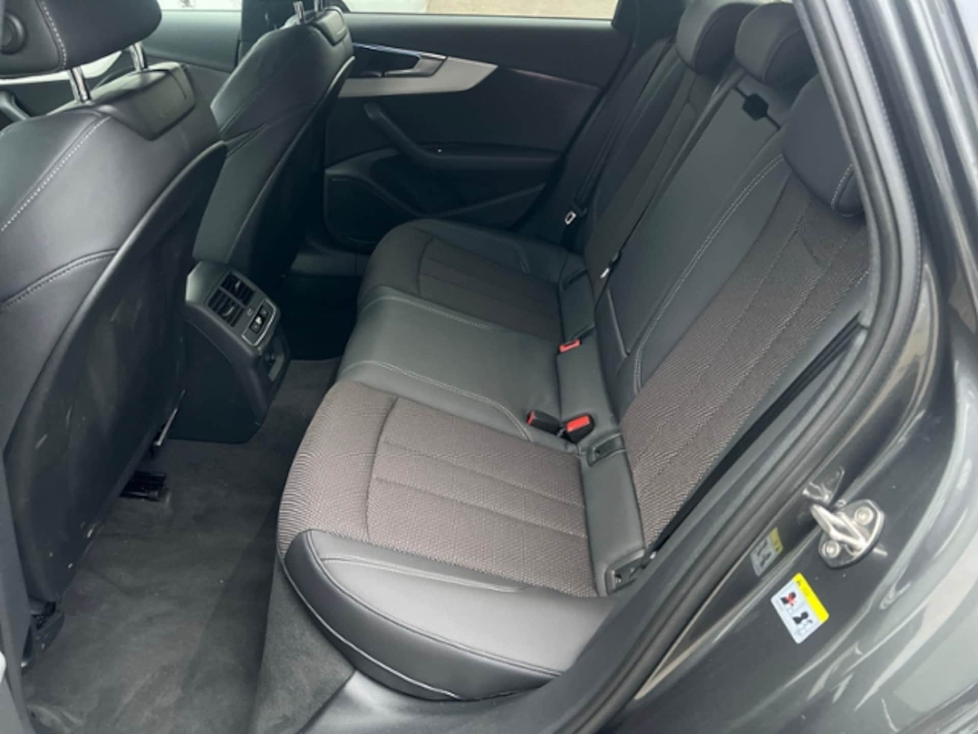 Audi A4 Avant S line