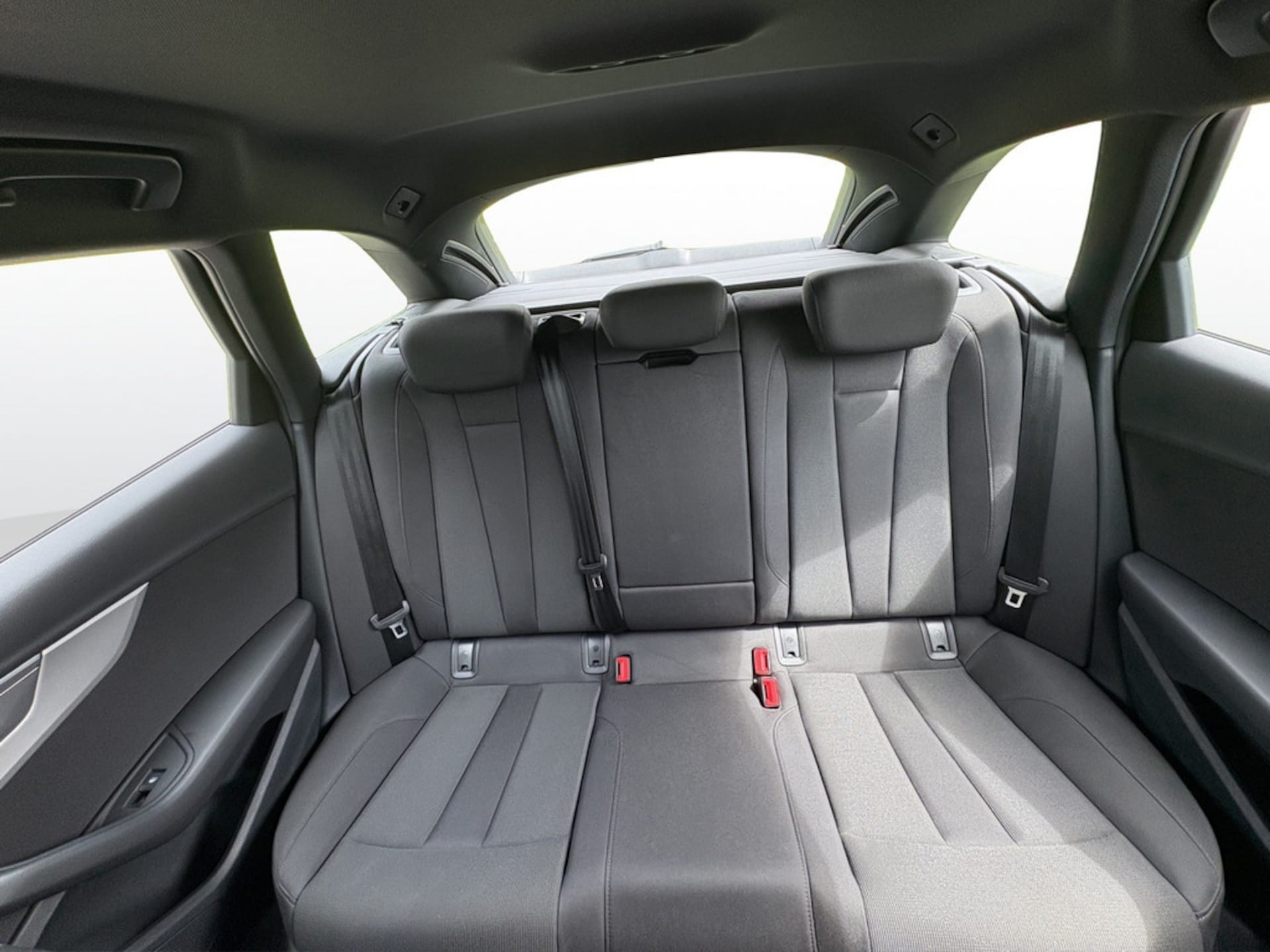 Audi A4 Avant S line