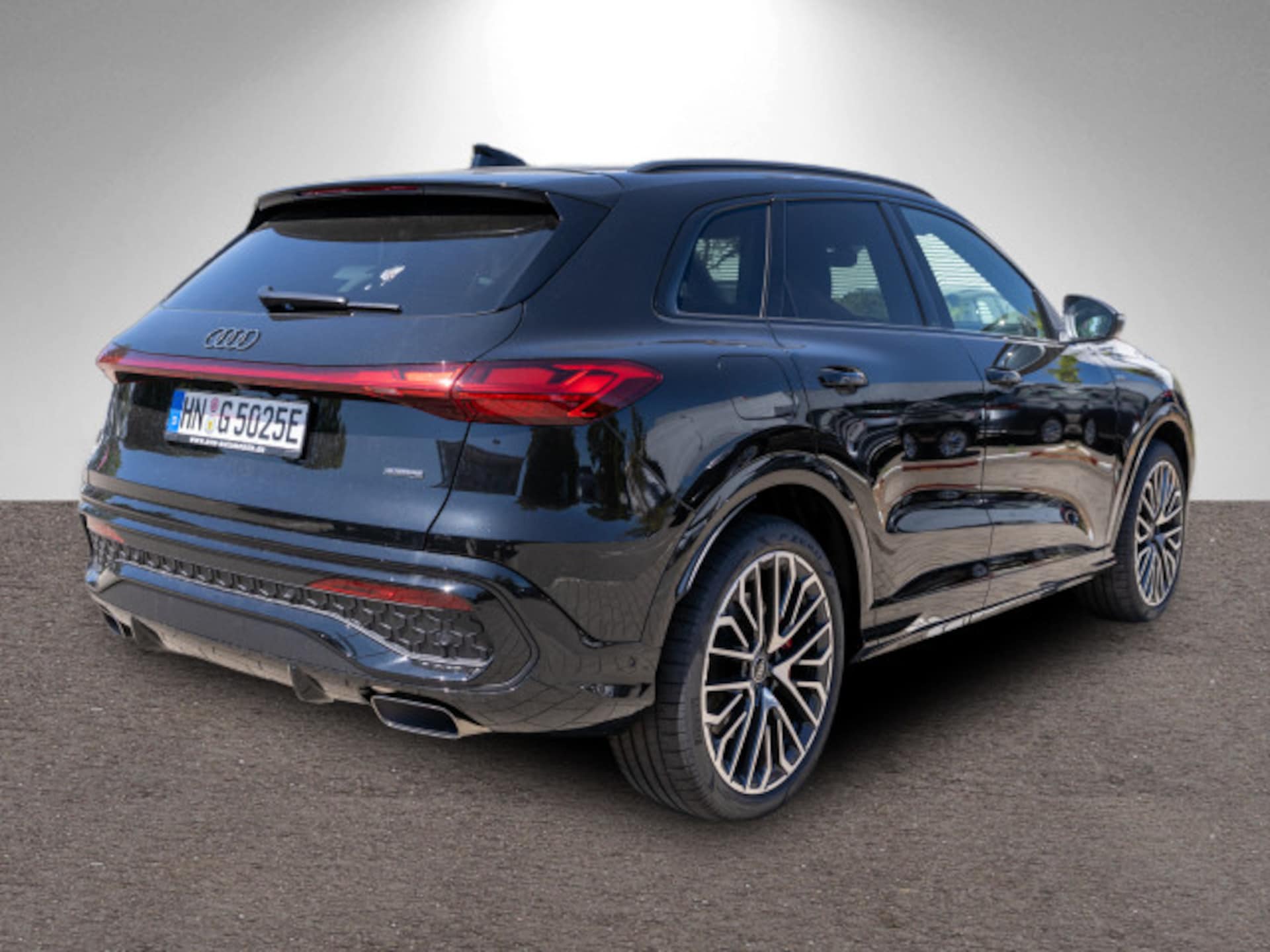 Audi Q5 SUV e-hybrid edition one