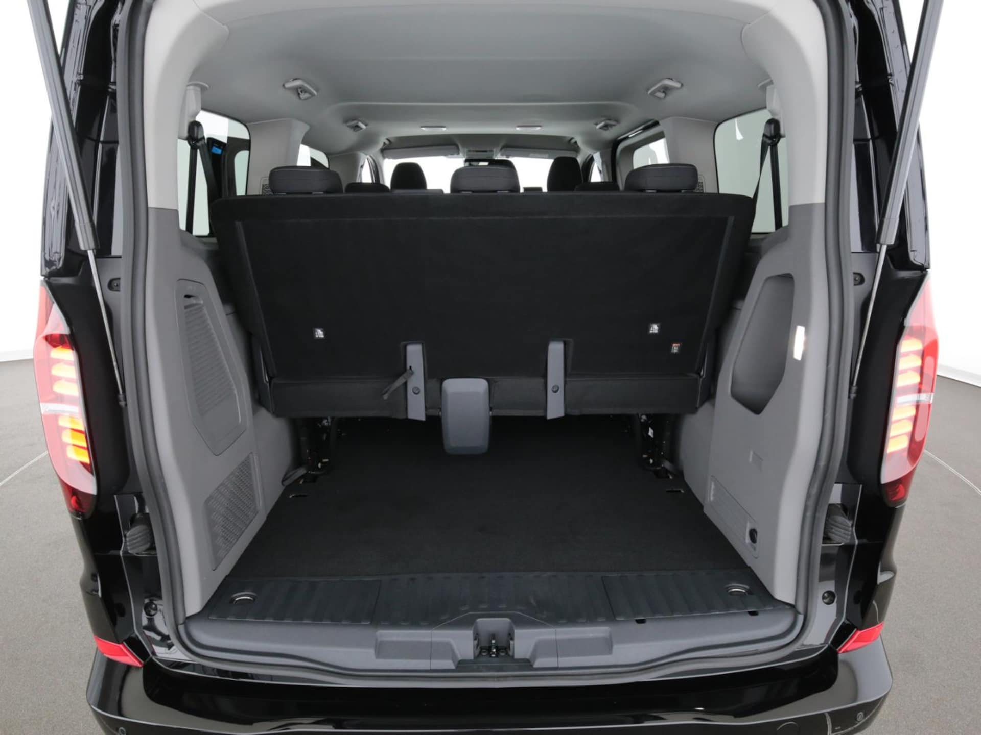 Volkswagen e-Caravelle Life