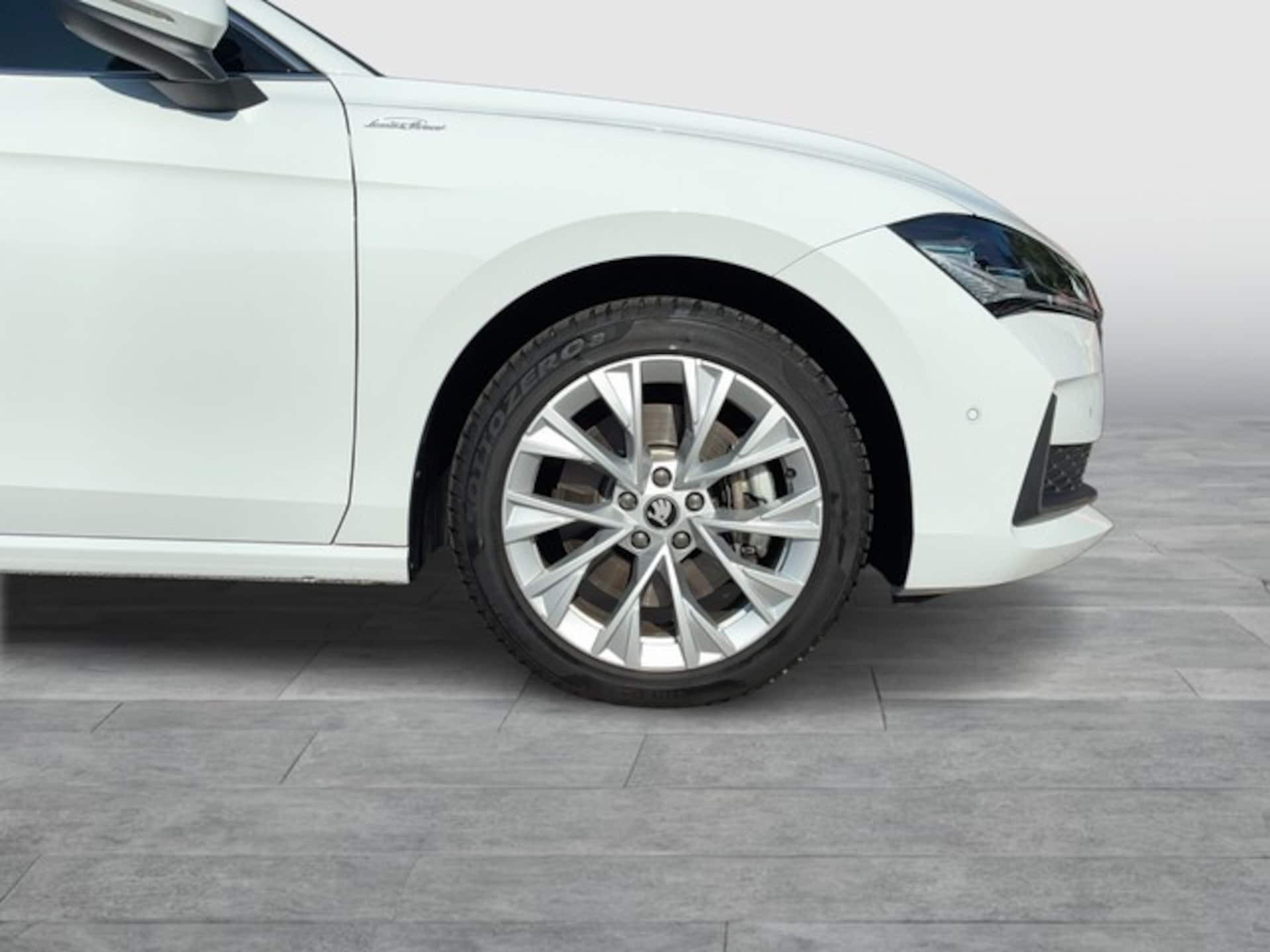 Skoda Superb Combi Laurin & Klement