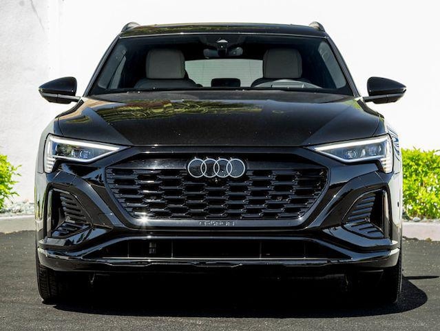2024 Audi Q8 e-tron