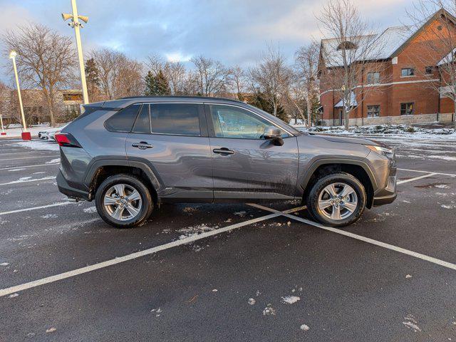 2025 TOYOTA RAV4 - Image 4