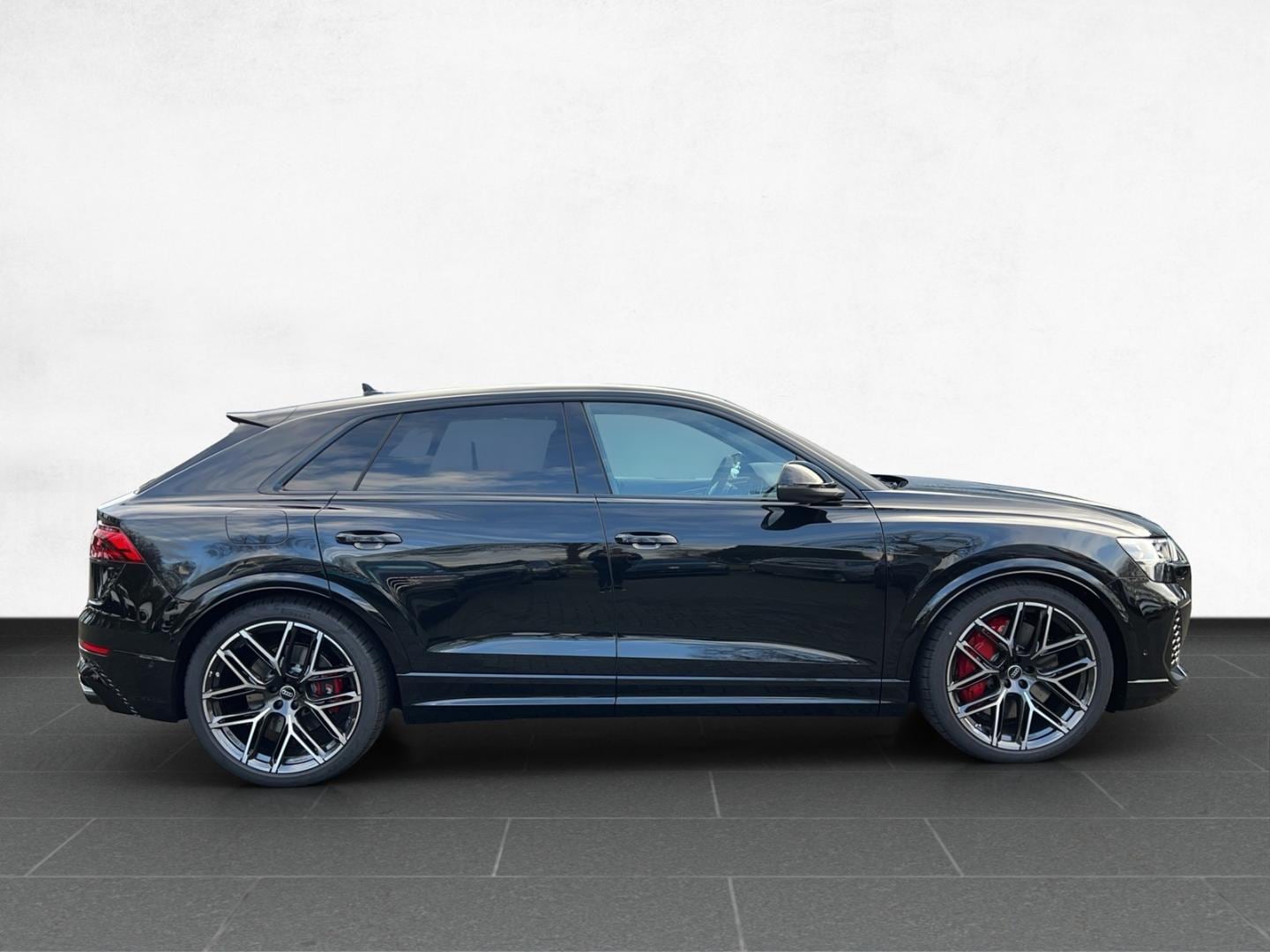 Bild über Audi RS Q8 SUV TFSI quattro tiptronic - für weitere Informationen kontaktieren Sie den Audi Partner