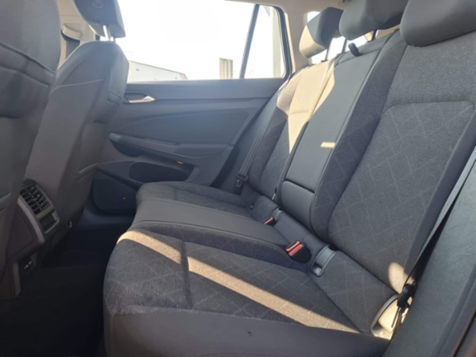 Volkswagen Golf Variant Life