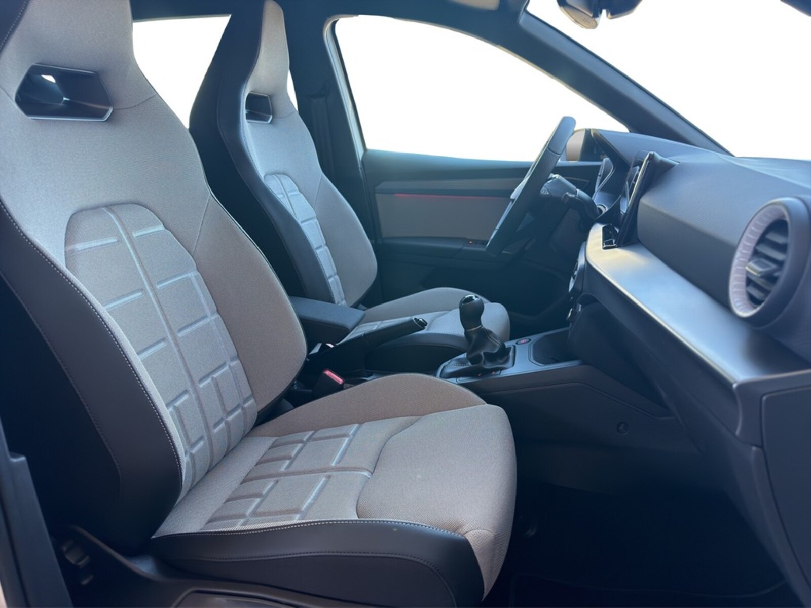 SEAT Arona – Bild 8