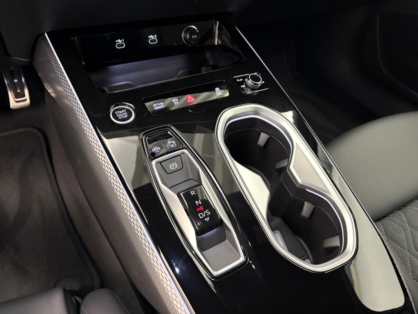 Bild über Audi A6 Avant e-hybrid edition one e-hybrid quattro 270 kW S tronic - für weitere Informationen kontaktieren Sie den Audi Partner