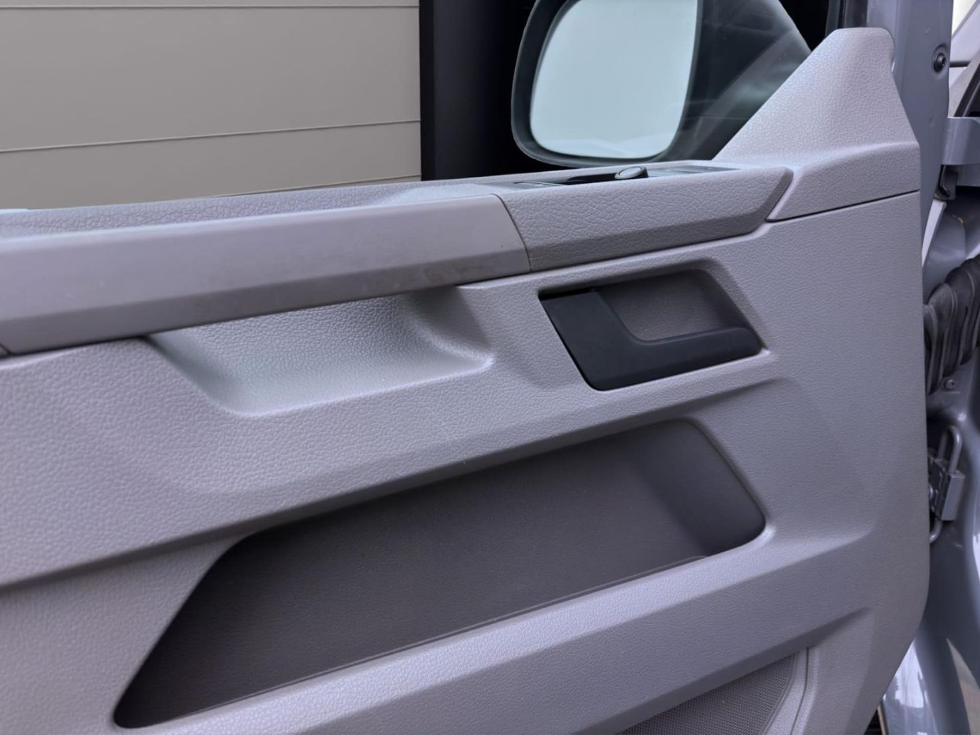 Volkswagen T6.1 Transporter Kombi kurzer Radstand