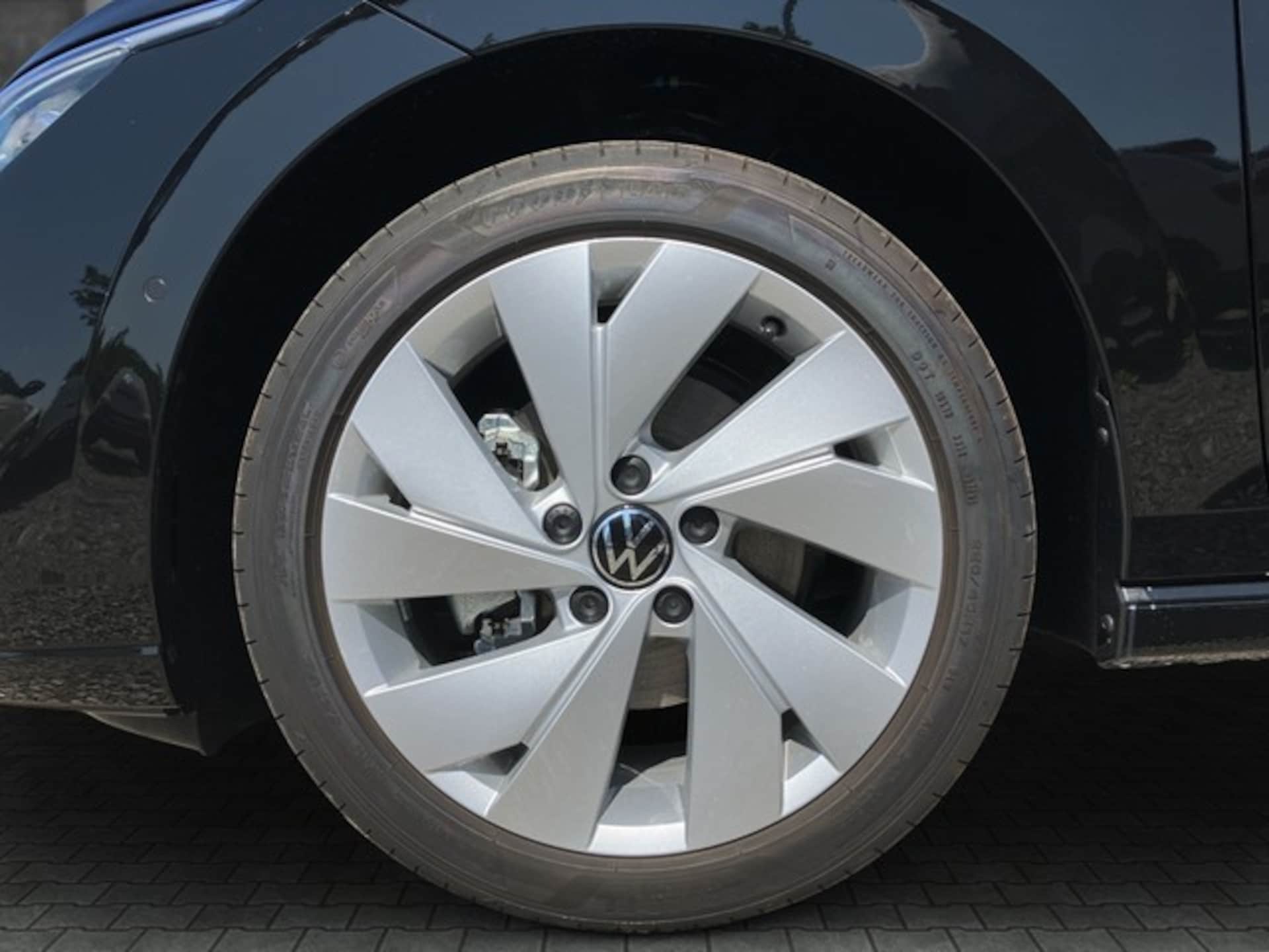 Volkswagen Golf Style