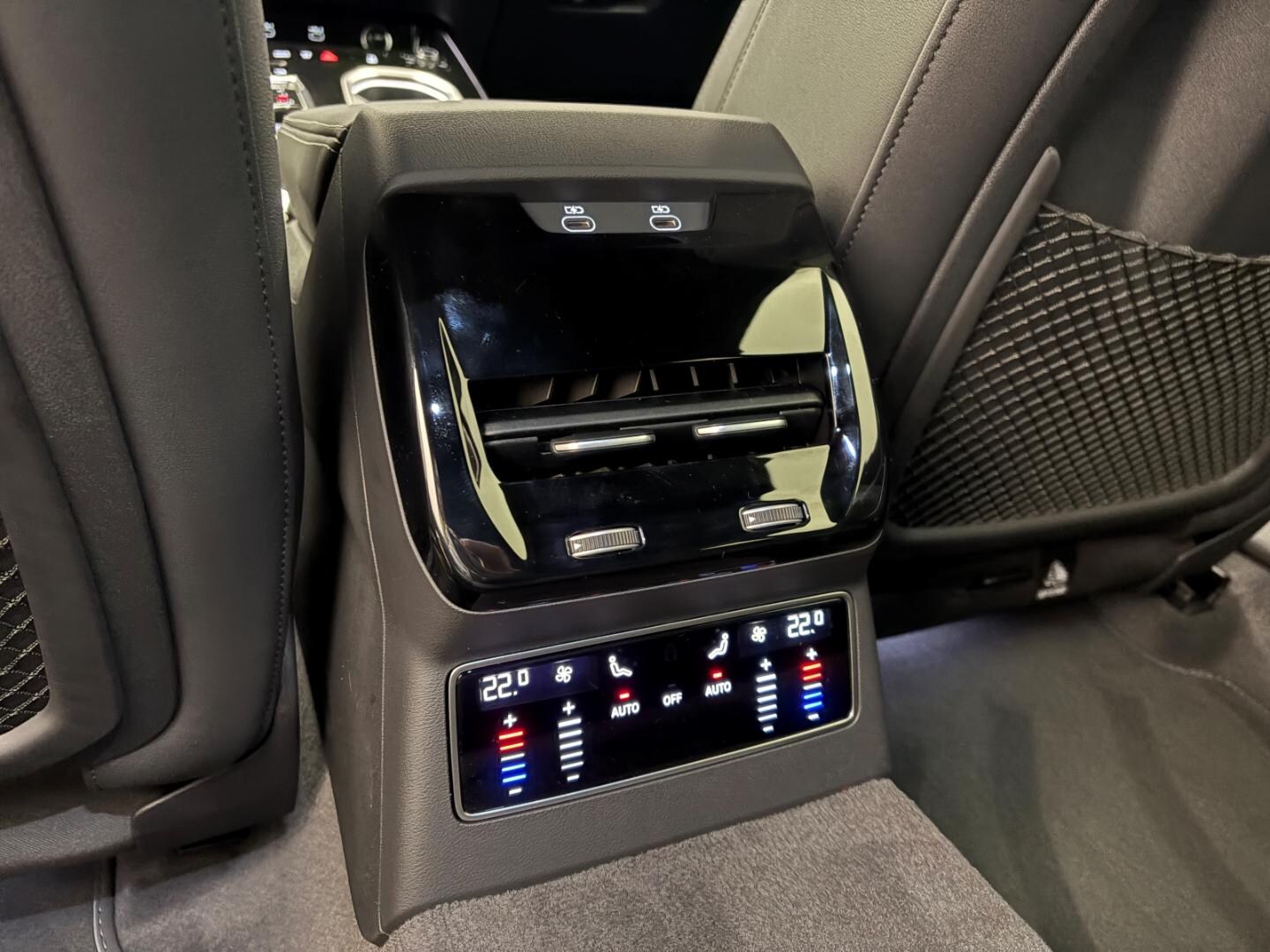 Bild über Audi A6 Avant e-hybrid edition one e-hybrid quattro 270 kW S tronic - für weitere Informationen kontaktieren Sie den Audi Partner