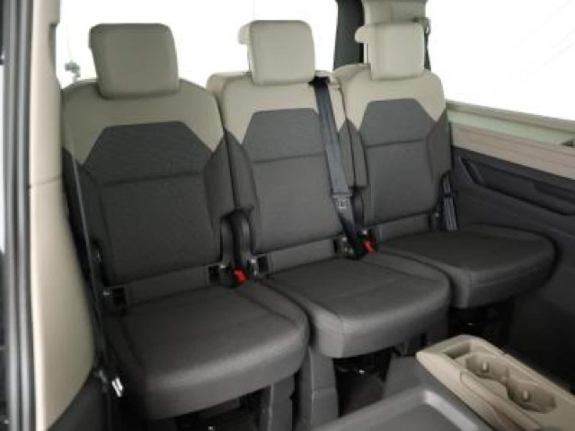 Volkswagen Multivan Langversion Basis-Modell