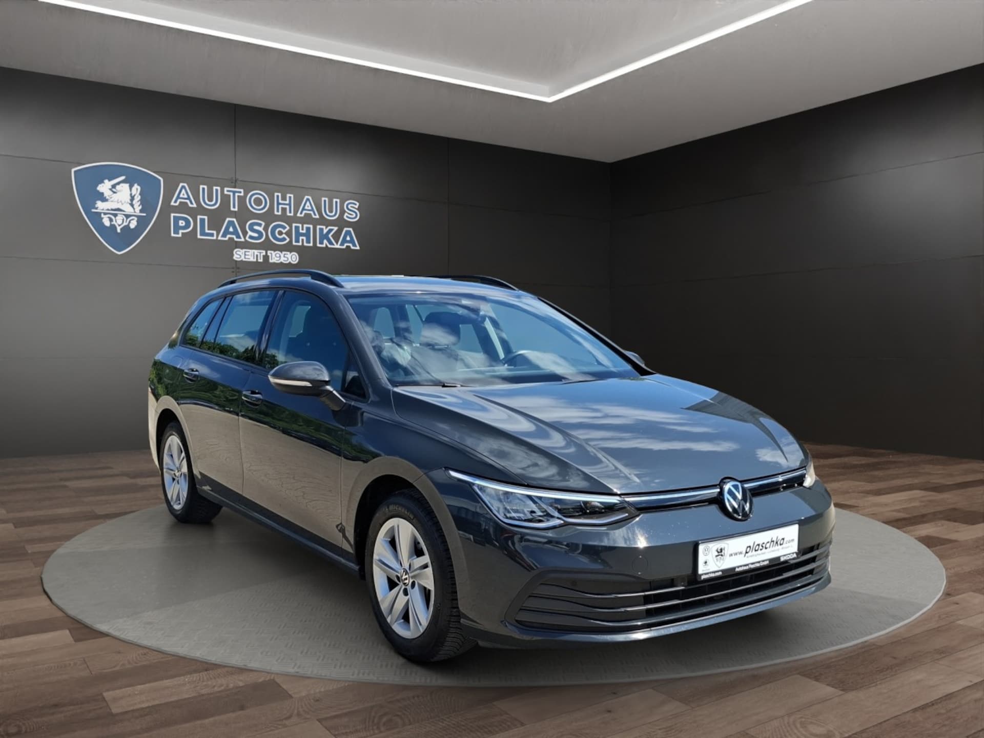 Volkswagen Golf Variant Life