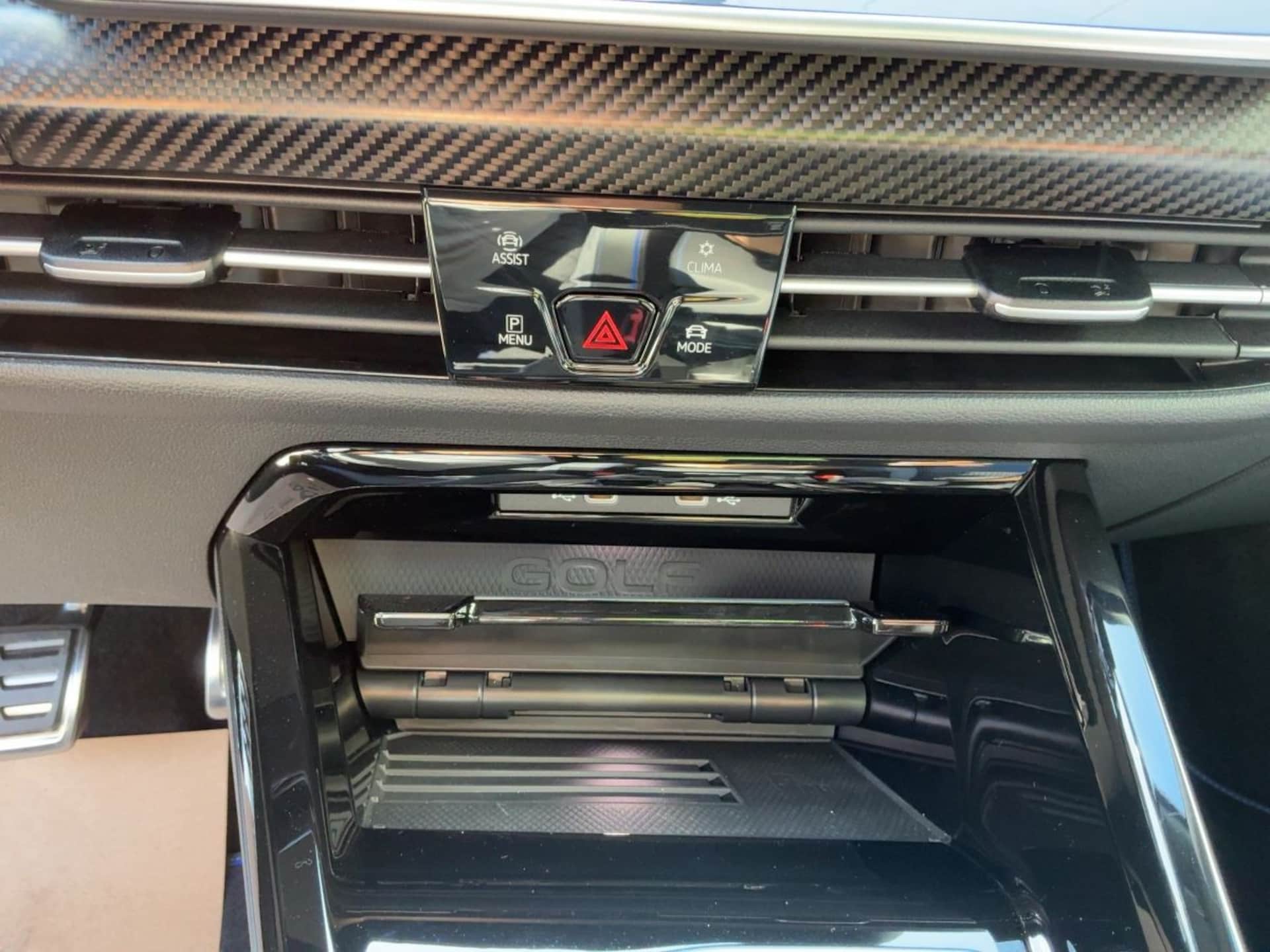 Volkswagen Golf Variant R