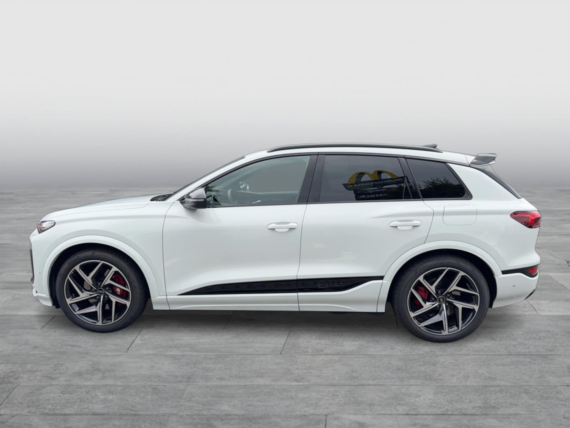 Audi SQ6 SUV e-tron